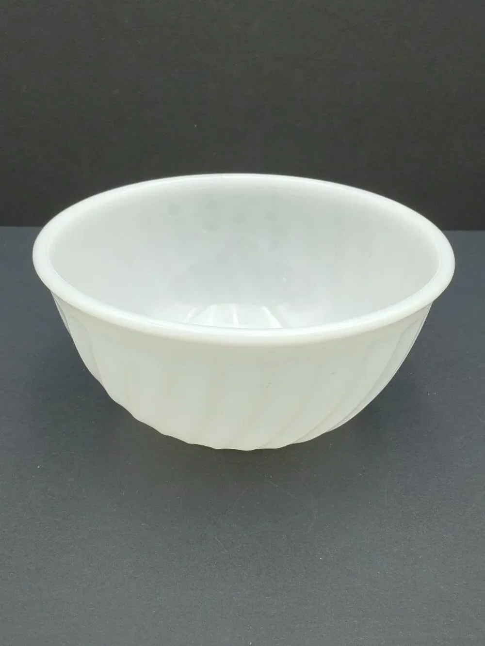 Anchor Hocking Fire King White Swirl 7